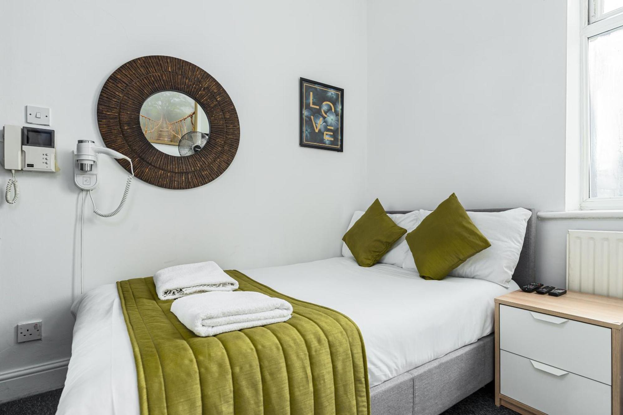 Ryam Suites Лондон Экстерьер фото